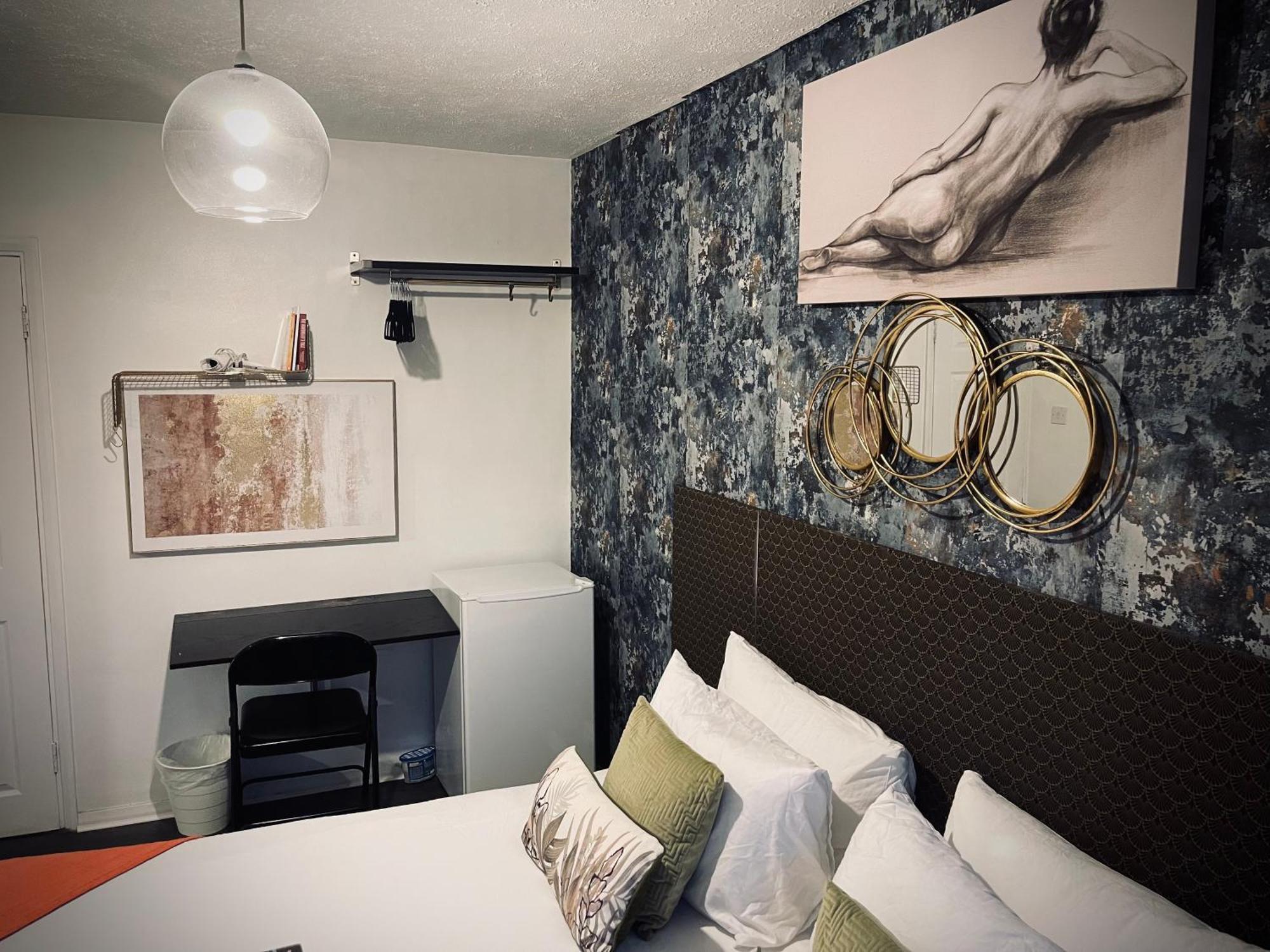 R1 Superking Sized Bed & 65" Tv On The Wall In Clapham Lägenhet London Exteriör bild