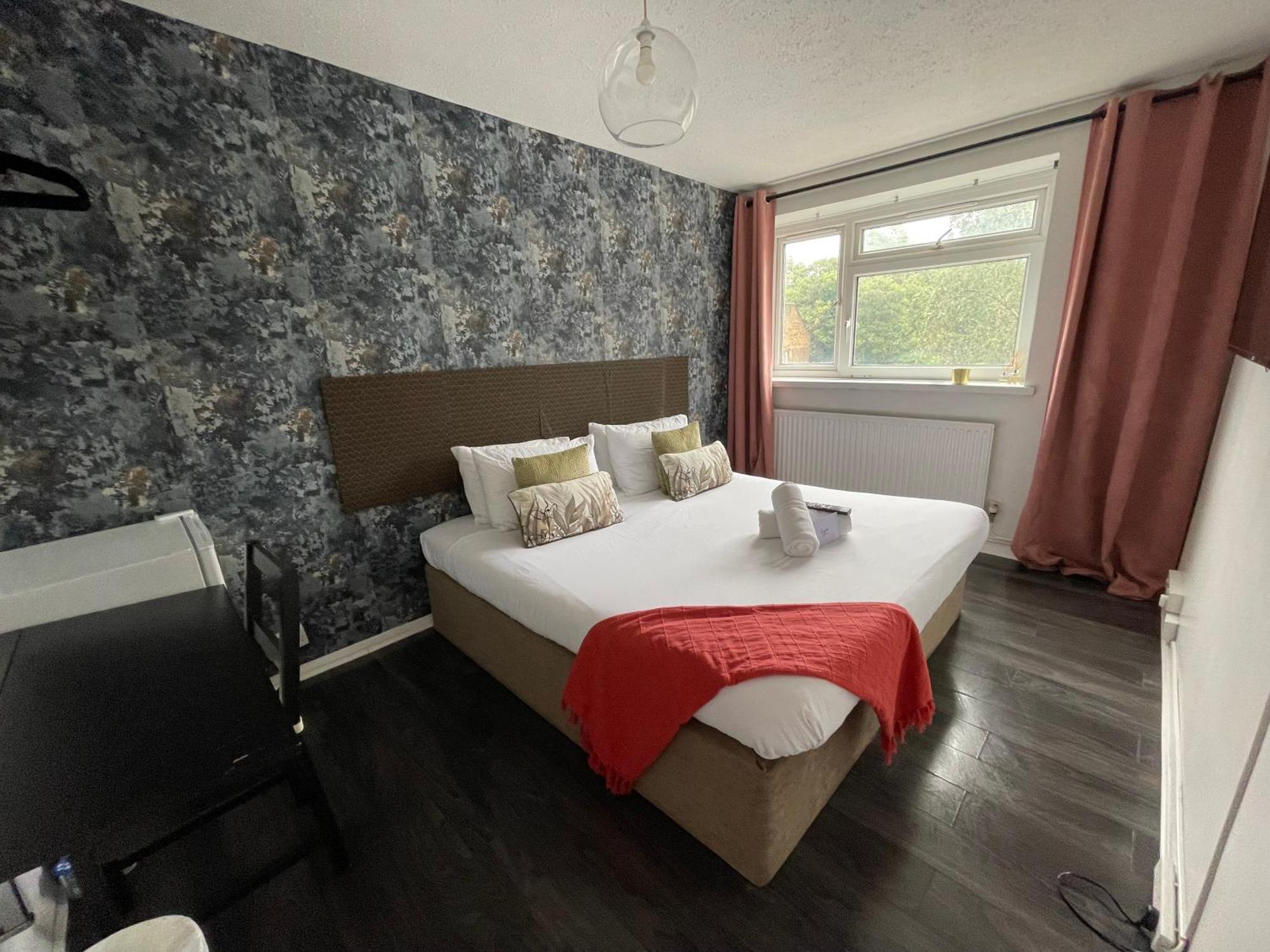 R1 Superking Sized Bed & 65" Tv On The Wall In Clapham Lägenhet London Exteriör bild